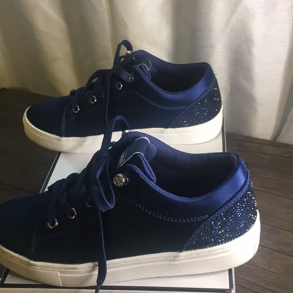 Guess Women’s Fashion Sneaker